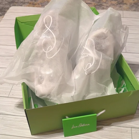 Sam Edelman Jewel Embellished Pyper Gym Sneaker Size 7.5 - Picture 9 of 10